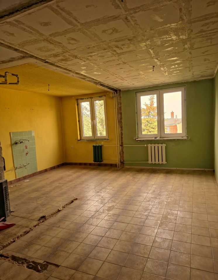 Mieszkanie 3-pokojowe Wałbrzych Biały Kamień, ul. Ireny Grabowskiej. Zdjęcie 1