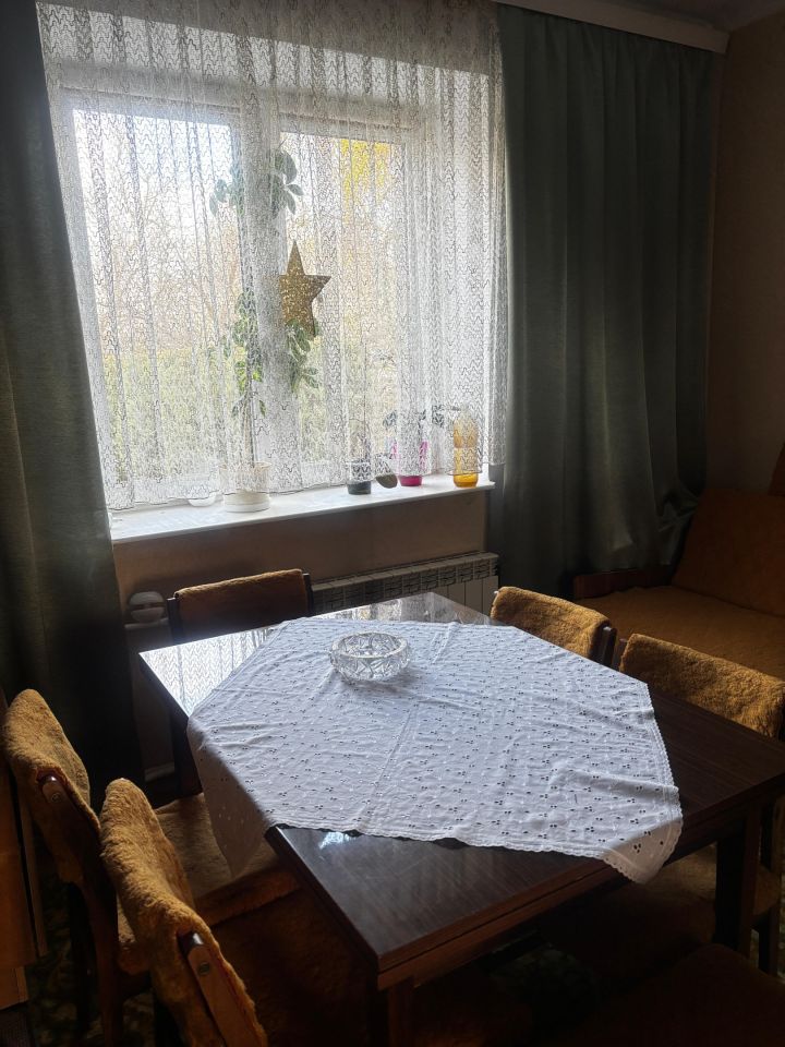 dom wolnostojący, 3 pokoje Oficjałów. Zdjęcie 12