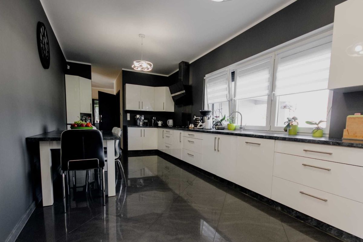 dom wolnostojący, 5 pokoi Iława, ul. Lipowy Dwór. Zdjęcie 2