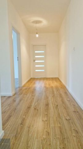 Mieszkanie 2-pokojowe Zabrze, ul. gen. Charlesa de Gaulle'a. Zdjęcie 4