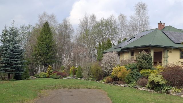 dom wolnostojący, 4 pokoje Zawóz. Zdjęcie 12