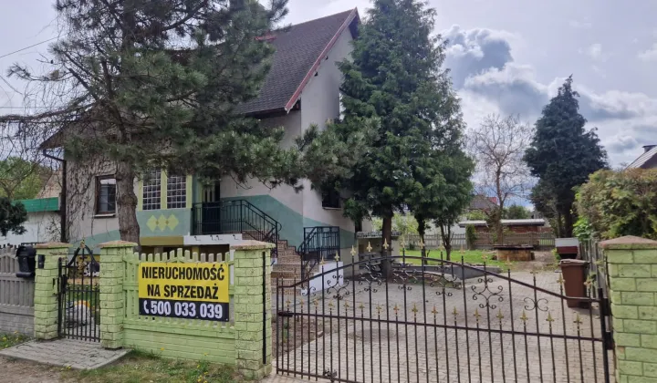 dom wolnostojący, 5 pokoi Ciepielowice, ul. Długa
