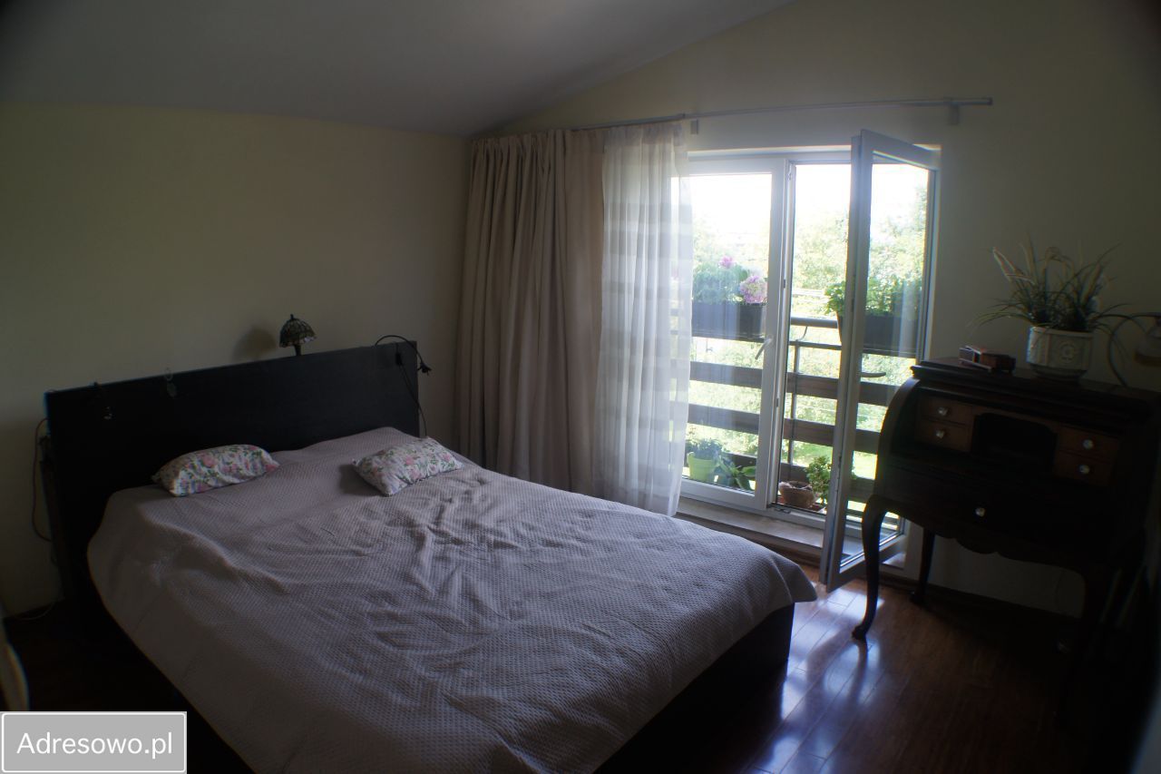 dom wolnostojący, 4 pokoje Kraków Bieżanów, ul. Henryka Hoyera. Zdjęcie 8