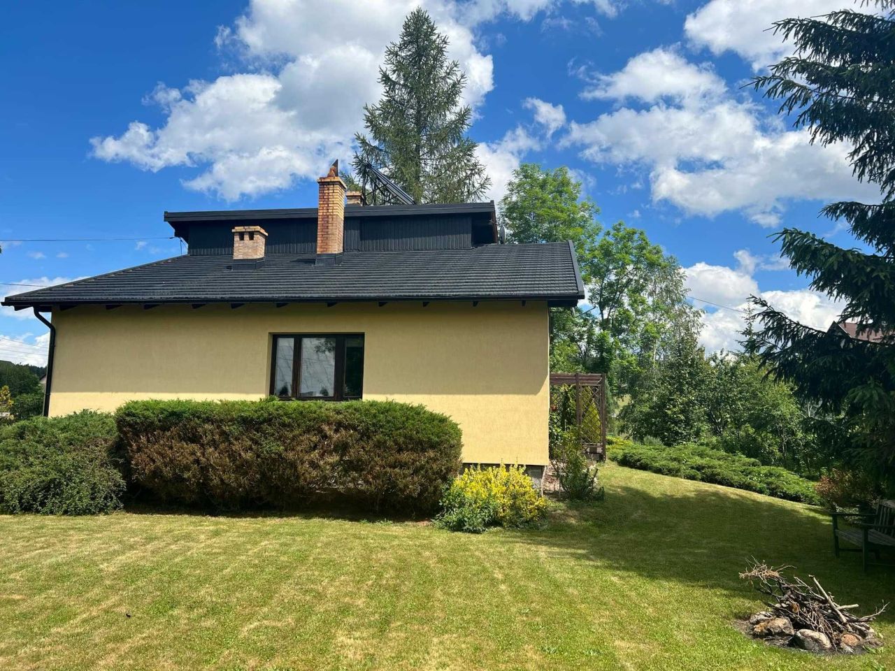 dom wolnostojący Sosnówka, ul. Karkonoska. Zdjęcie 2