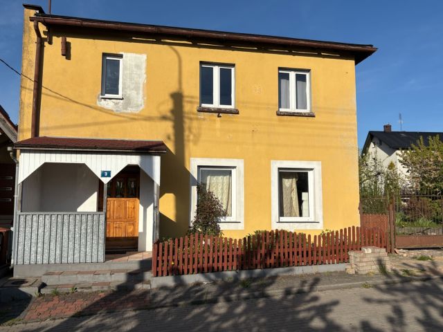 dom wolnostojący Kartuzy, ul. Jarzębinowa. Zdjęcie 1