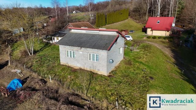 dom wolnostojący, 2 pokoje Święcany. Zdjęcie 1