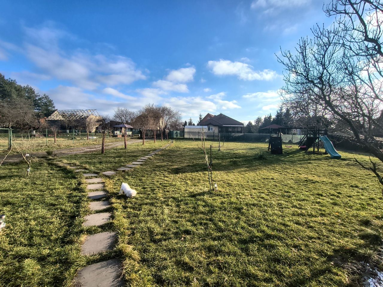 dom wolnostojący, 6 pokoi Ratowice, ul. Sportowa. Zdjęcie 2