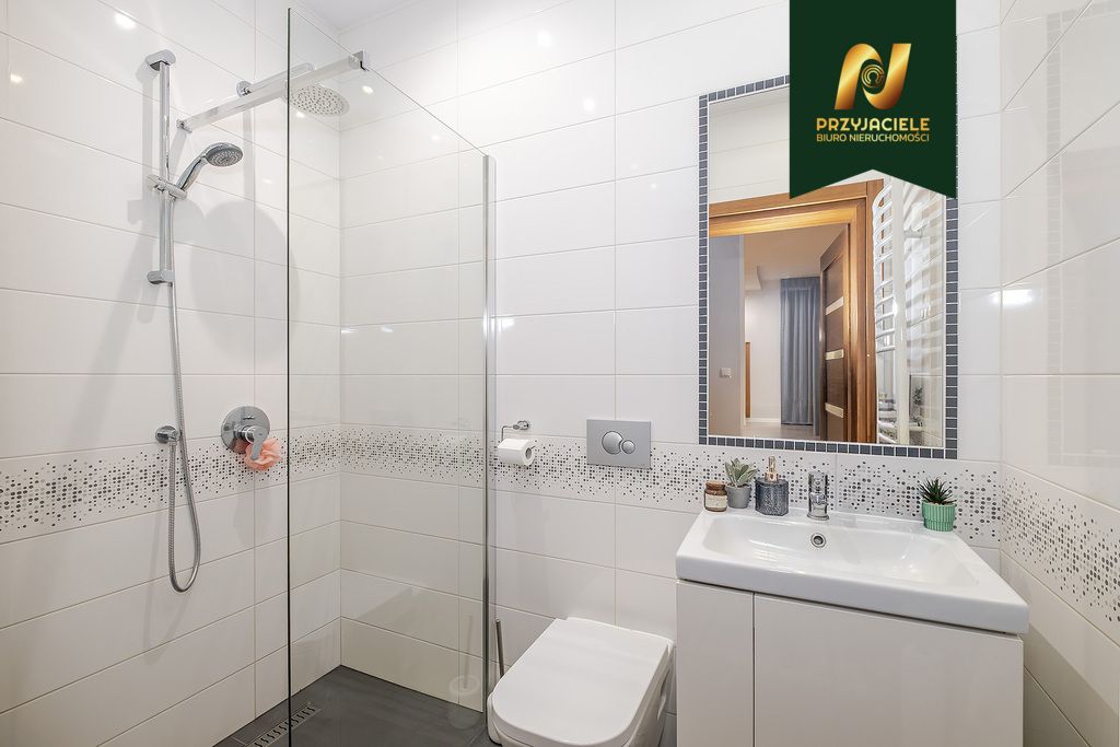 dom wolnostojący, 6 pokoi Różyny. Zdjęcie 11