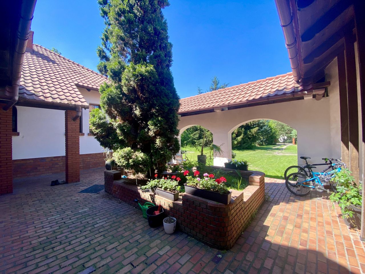 dworek, 11 pokoi Milanówek, ul. Kwiatowa. Zdjęcie 36