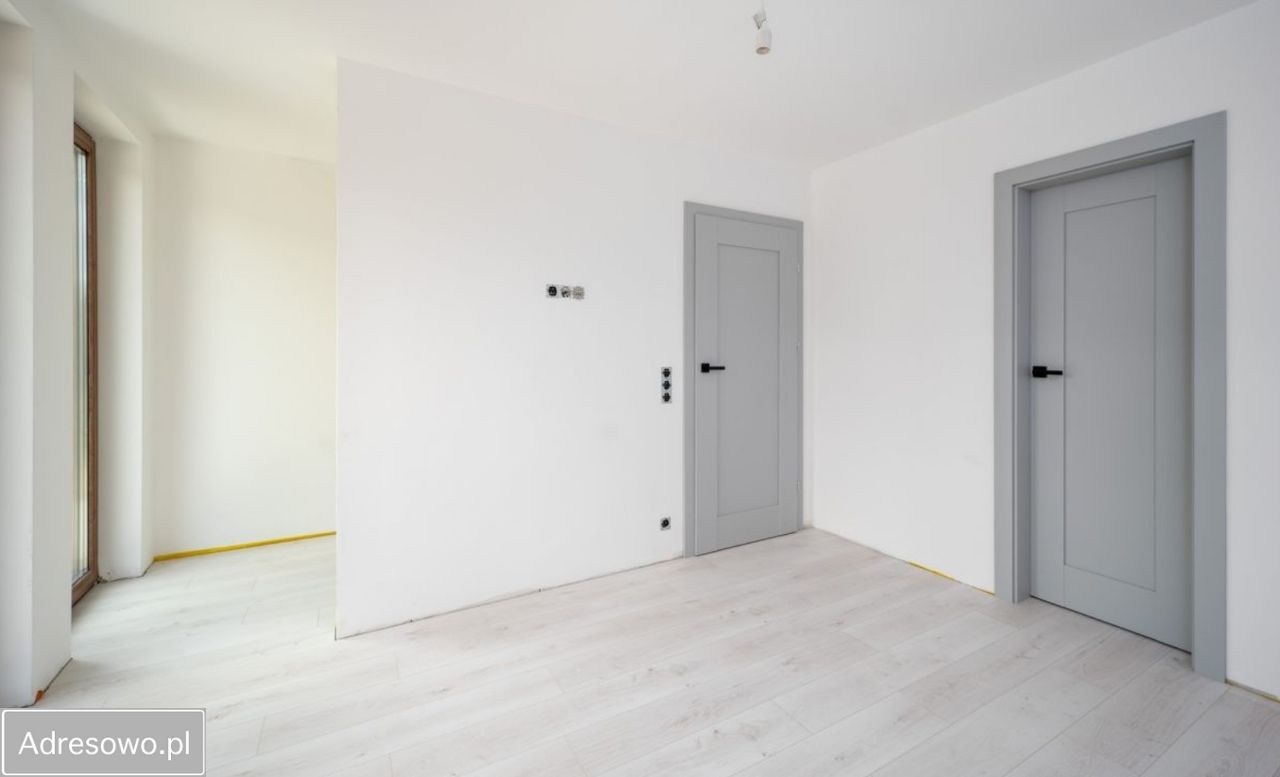 bliźniak, 5 pokoi Sielachowskie. Zdjęcie 2