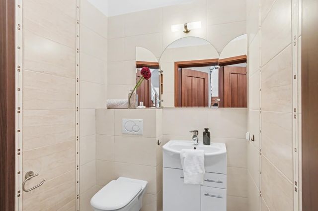 dom wolnostojący, 6 pokoi Borzęcin Mały, ul. Kosmowska. Zdjęcie 23