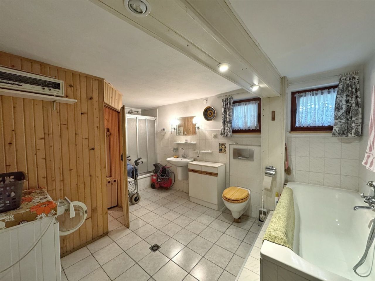 dom wolnostojący, 10 pokoi Berest. Zdjęcie 25