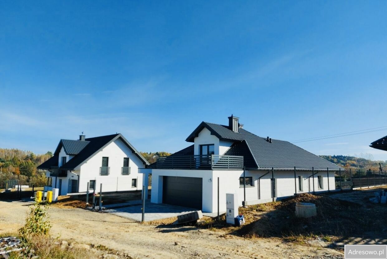 dom wolnostojący, 4 pokoje Biecz. Zdjęcie 2