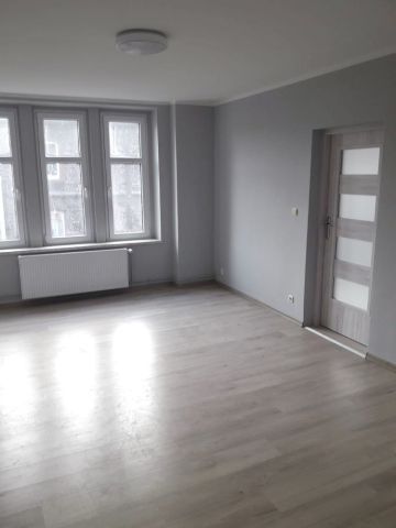 Mieszkanie 3-pokojowe Świętochłowice. Zdjęcie 1