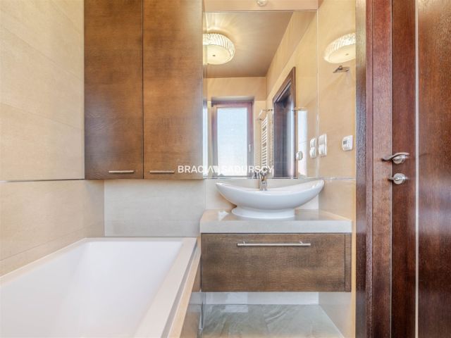 dom wolnostojący, 5 pokoi Olkusz, ul. Sosnowa. Zdjęcie 32