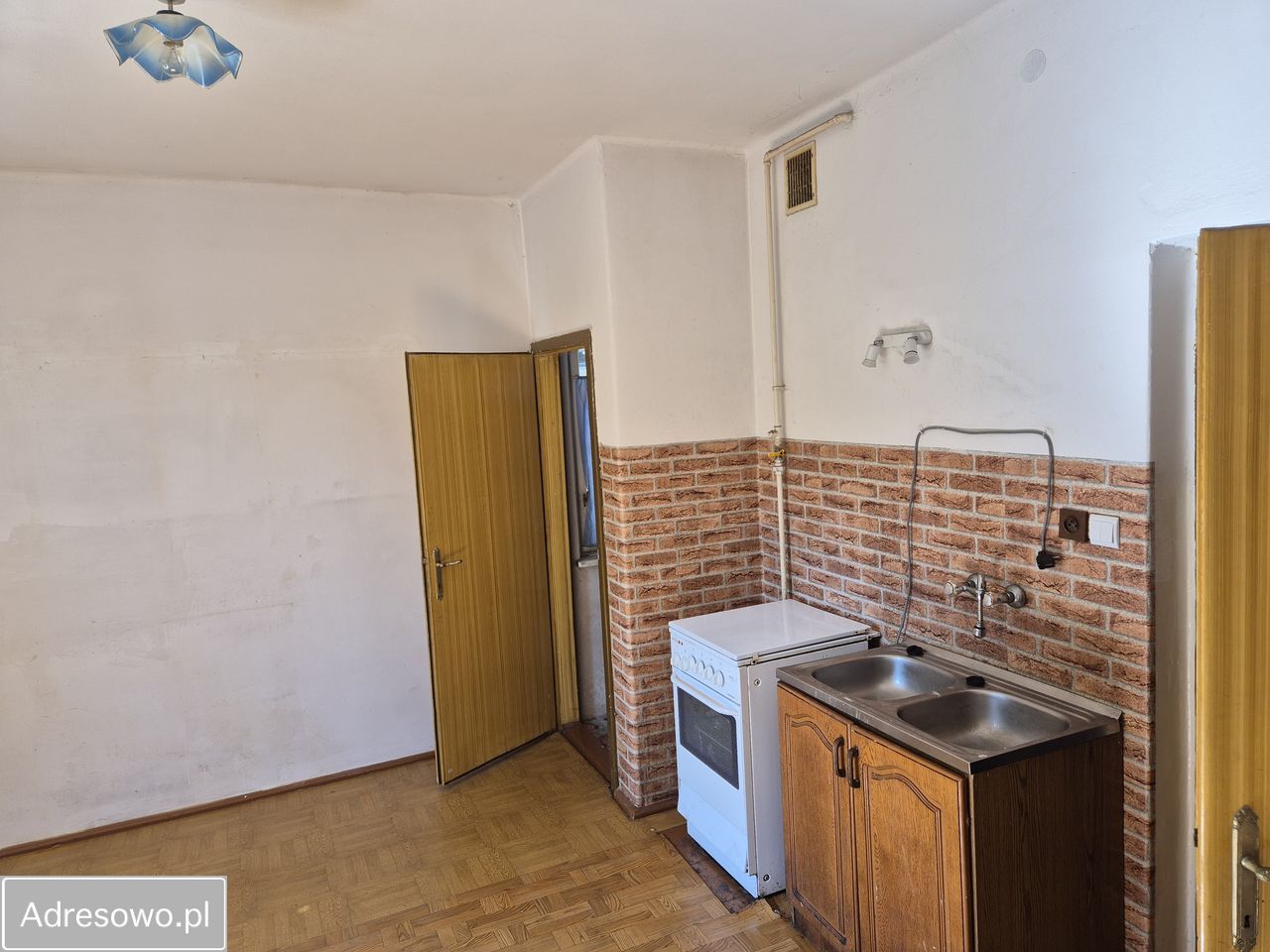 dom wolnostojący, 2 pokoje Wilamowice, ul. Jana III Sobieskiego. Zdjęcie 12