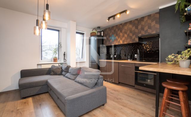 Mieszkanie 3-pokojowe Warszawa Praga, ul. Międzynarodowa. Zdjęcie 1