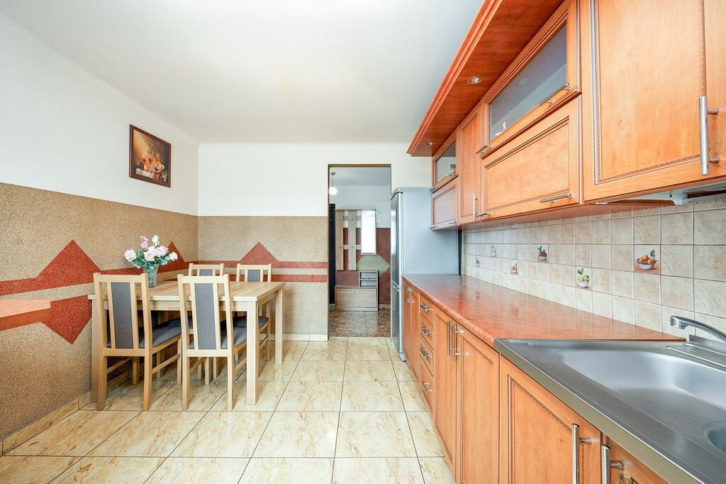 dom wolnostojący, 3 pokoje Brzeziny. Zdjęcie 5