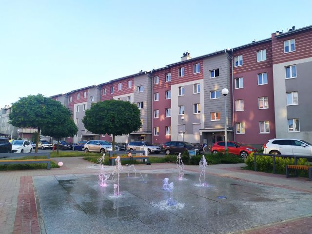 Mieszkanie 3-pokojowe Jelcz-Laskowice. Zdjęcie 1