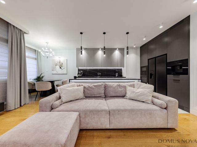 Mieszkanie 4-pokojowe Warszawa, ul. Kolejowa. Zdjęcie 2