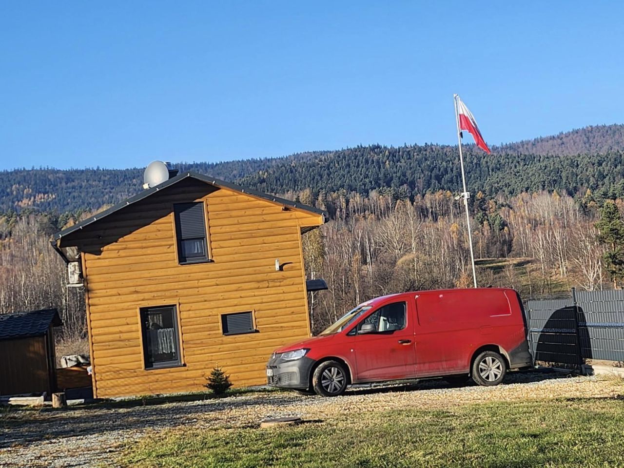 dom wolnostojący, 3 pokoje Las, Nieokreślona. Zdjęcie 13