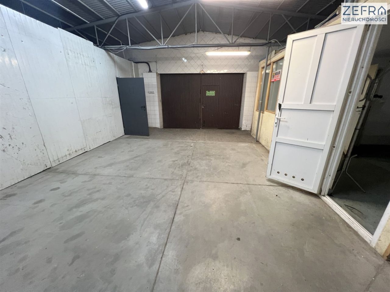 Hala/magazyn Liszki. Zdjęcie 4