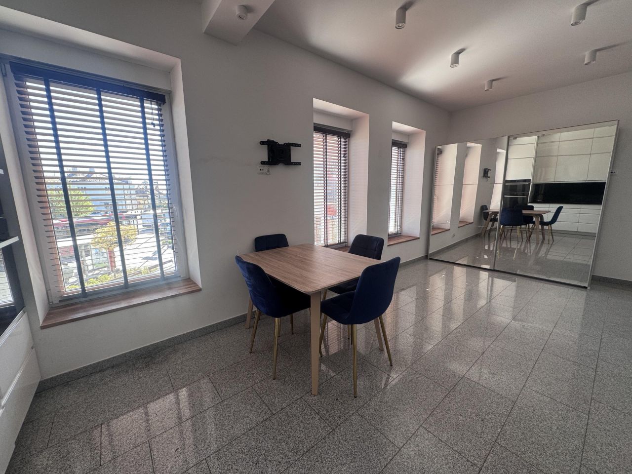 Mieszkanie 1-pokojowe Mielec Stary Mielec, ul. Rynek. Zdjęcie 3