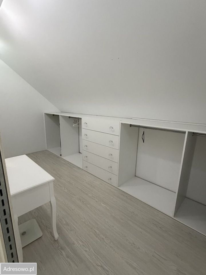 dom wolnostojący, 5 pokoi Świerzna. Zdjęcie 15
