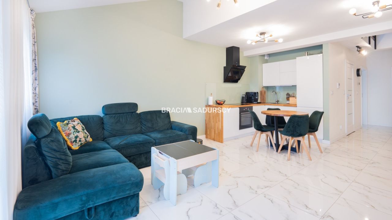 Mieszkanie 4-pokojowe Kraków Bieżanów, ul. Henryka i Karola Czeczów. Zdjęcie 3