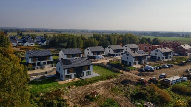 bliźniak, 6 pokoi Kajetany. Zdjęcie 12