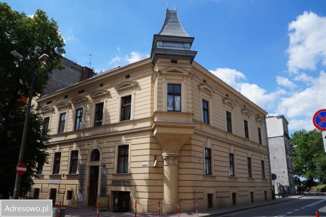 Biuro Kraków Dębniki, rynek Dębnicki. Zdjęcie 1