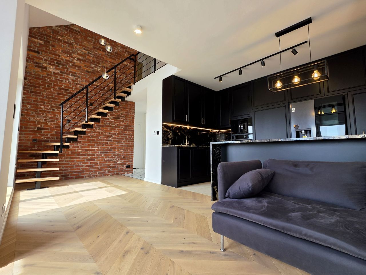 Mieszkanie 3-pokojowe Piła, ul. Artura Grottgera. Zdjęcie 1