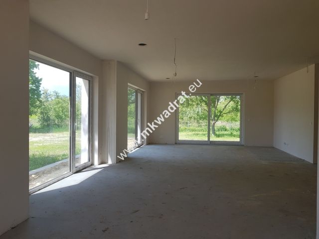 dom wolnostojący, 6 pokoi Terenia. Zdjęcie 6