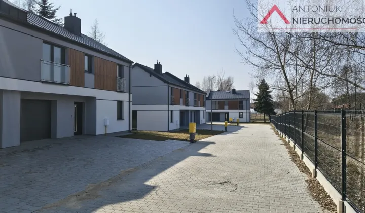 bliźniak, 5 pokoi Warszawa, ul. Obrębowa