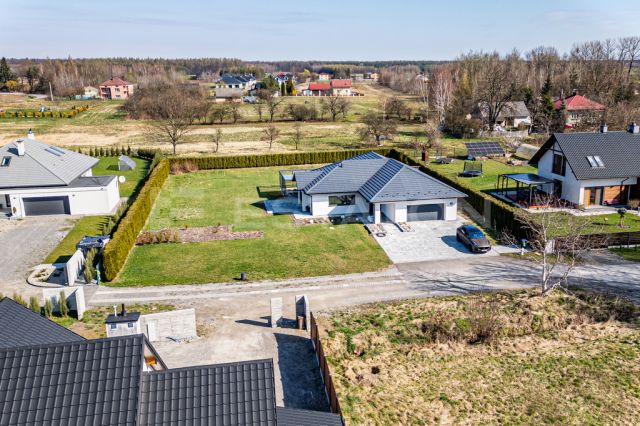 dom wolnostojący, 4 pokoje Trzciana. Zdjęcie 25