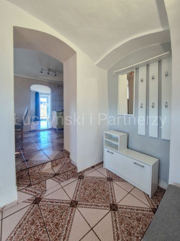 dom wolnostojący, 5 pokoi Pasiecznik. Zdjęcie 28