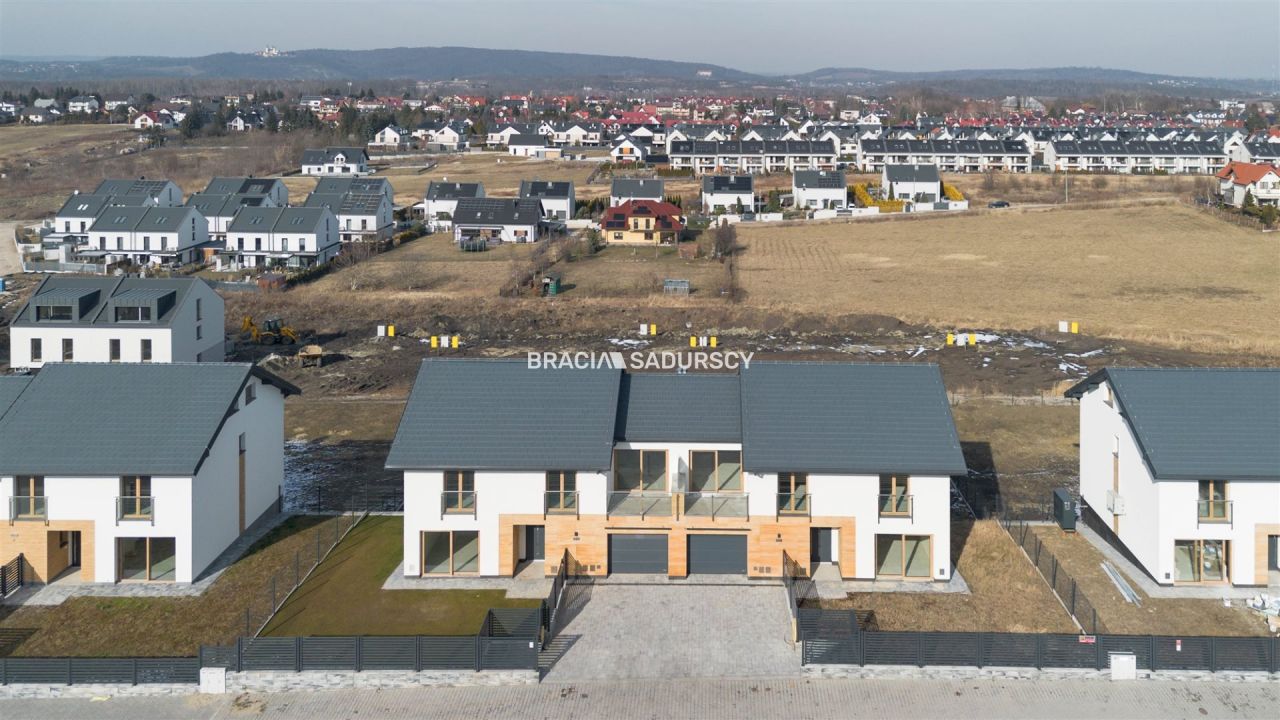 bliźniak, 5 pokoi Kraków Dębniki, ul. Antoniego Dobrowolskiego. Zdjęcie 9