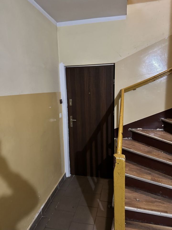 Mieszkanie 3-pokojowe Góra. Zdjęcie 2