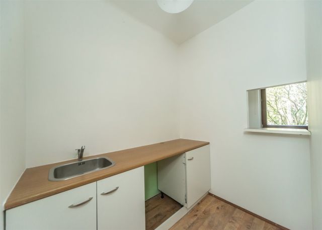 dom wolnostojący, 6 pokoi Bielsko-Biała, ul. Konstantego Damrota. Zdjęcie 10