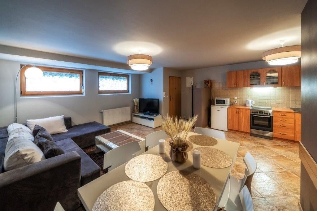 Lokal Zakopane, ul. Przewodnika Józefa Krzeptowskiego. Zdjęcie 11