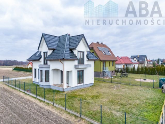 dom wolnostojący, 4 pokoje Rzgów, ul. Reymonta. Zdjęcie 2