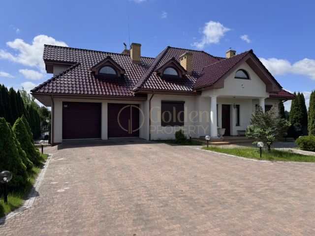 dom wolnostojący, 7 pokoi Chwaszczyno, ul. Wąska. Zdjęcie 2