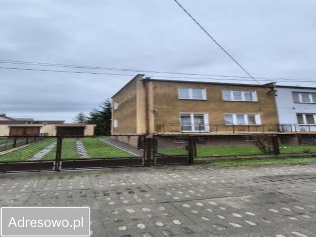 bliźniak, 4 pokoje Tomaszów Mazowiecki. Zdjęcie 1
