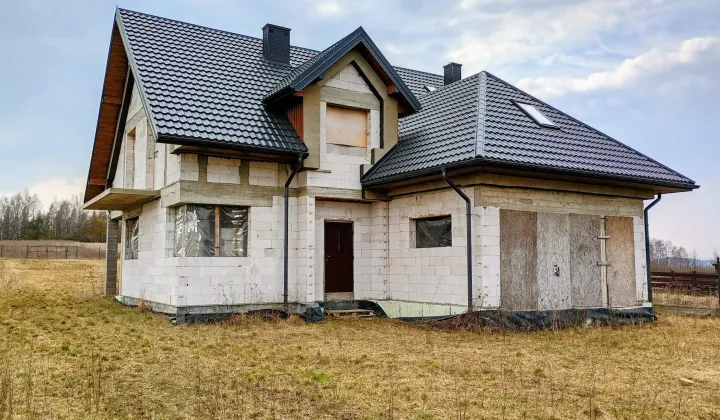 dom wolnostojący, 6 pokoi Tokarnia, ul. Spokojna