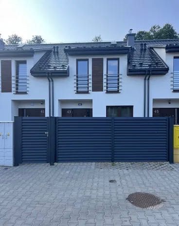 dom szeregowy, 4 pokoje Starachowice, ul. Wspólna. Zdjęcie 1