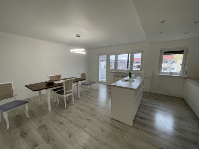 Mieszkanie 4-pokojowe Leszno, ul. Tadeusza Rejtana. Zdjęcie 2