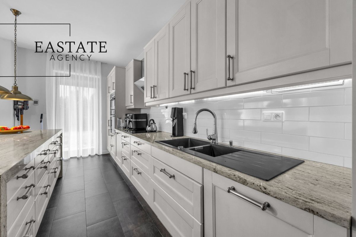 Mieszkanie 4-pokojowe Warszawa Wilanów, ul. Księdza Prymasa Augusta Hlonda. Zdjęcie 4