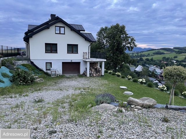 dom wolnostojący, 6 pokoi Moszczenica Wyżna. Zdjęcie 1