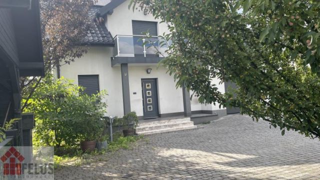 dom wolnostojący, 5 pokoi Kamień. Zdjęcie 1