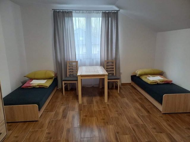 Pokój Marki Pustelnik, ul. Generała Władysława Sikorskiego. Zdjęcie 1